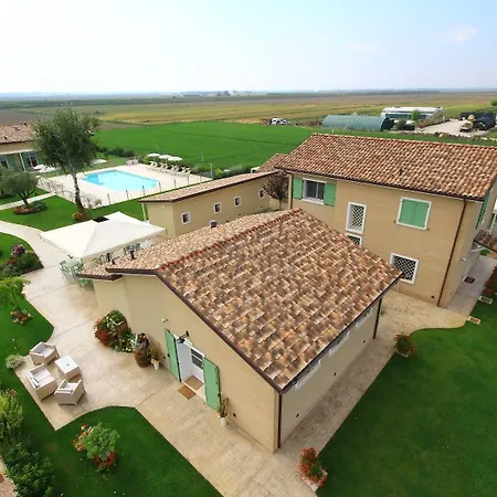 Vista Parco Bed & Breakfast 4*